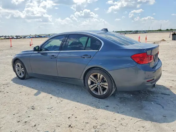WBA8B9G30HNU53127 2017 BMW 3ER - Image 2