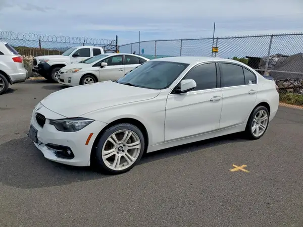 WBA8B9G30HNU55525 2017 BMW 3ER - Image 1