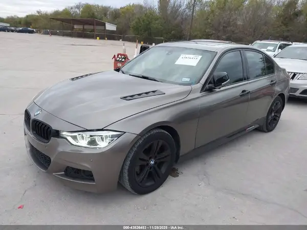 WBA8B9G30HNU55654 2017 BMW 3ER - Image 2