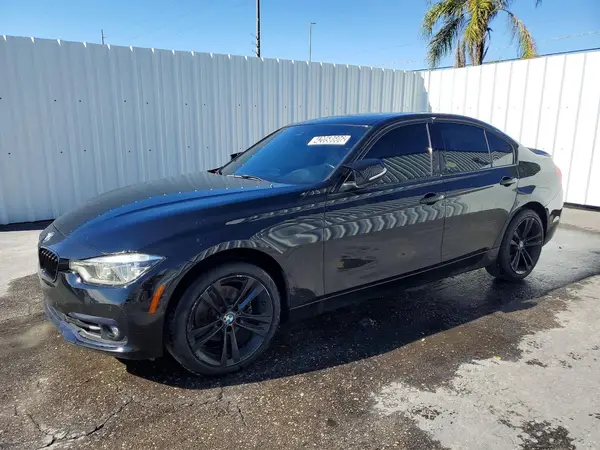 WBA8B9G30HNU56013 2017 BMW 3ER - Image 1