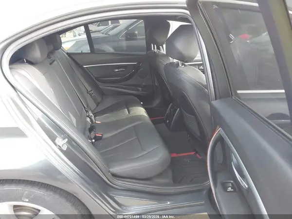 WBA8B9G30HNU56805 2017 BMW 3ER - Image 8