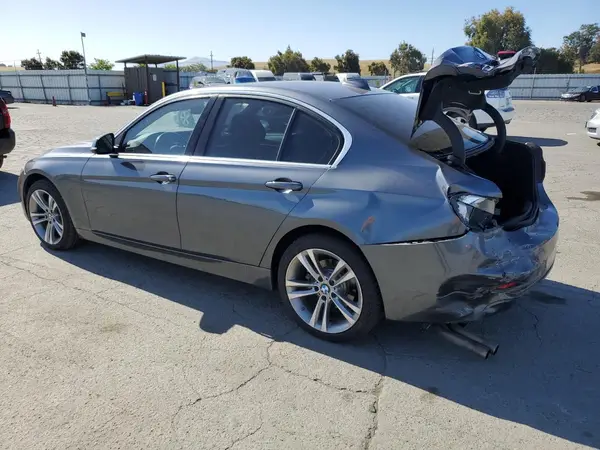 WBA8B9G31HNT89826 2017 BMW 3ER - Image 2