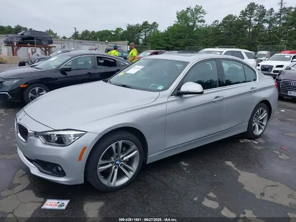 WBA8B9G31HNU52441 2017 BMW 3ER - Image 2