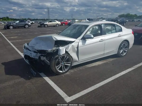 WBA8B9G31HNU53069 2017 BMW 3ER - Image 2