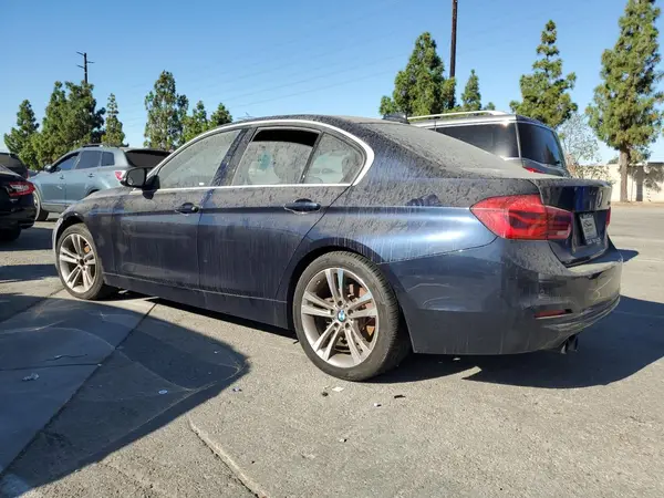 WBA8B9G31HNU53766 2017 BMW 3ER - Image 2