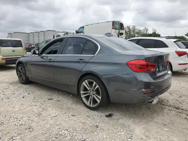 WBA8B9G31HNU54366 2017 BMW 3ER - Image 2
