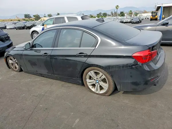 WBA8B9G32HNU53940 2017 BMW 3ER - Image 2