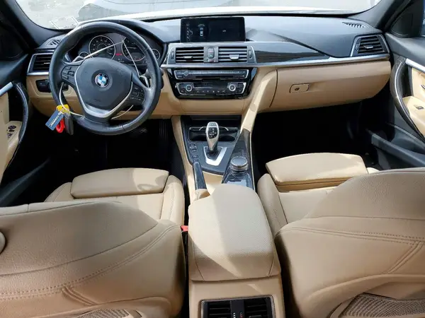 WBA8B9G32HNU53940 2017 BMW 3ER - Image 8