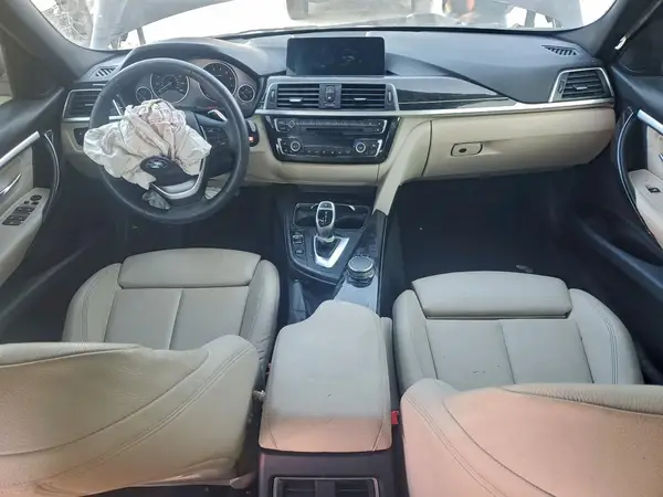WBA8B9G32HNU55445 2017 BMW 3ER - Image 8