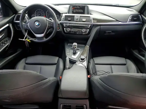 WBA8B9G32HNU56935 2017 BMW 3ER - Image 8