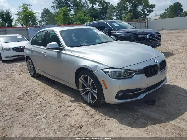 WBA8B9G33HNU53879 2017 BMW 3ER - Image 1
