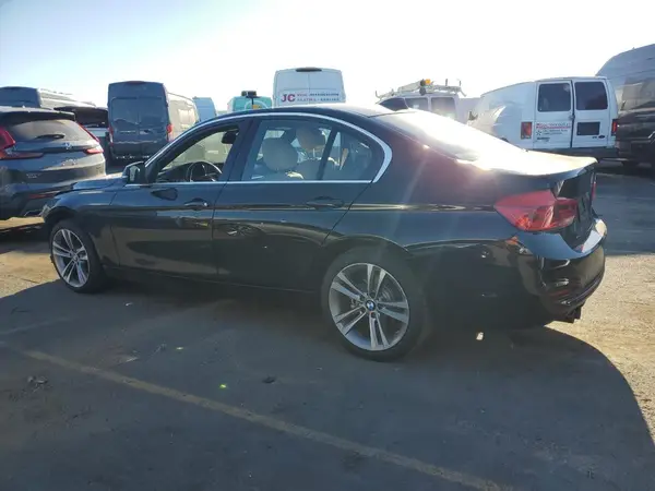 WBA8B9G33HNU54952 2017 BMW 3ER - Image 2