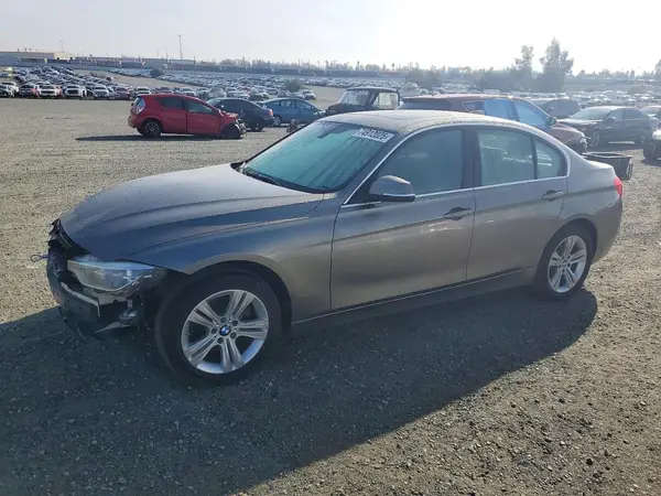WBA8B9G33HNU55275 2017 BMW 3ER - Image 1