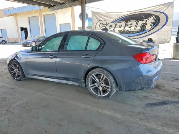 WBA8B9G33HNU55874 2017 BMW 3ER - Image 2