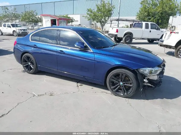 WBA8B9G33HNU55910 2017 BMW 3ER - Image 1