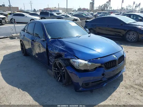 WBA8B9G33HNU57060 2017 BMW 3ER - Image 1