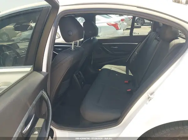 WBA8B9G33HNU57222 2017 BMW 3ER - Image 8