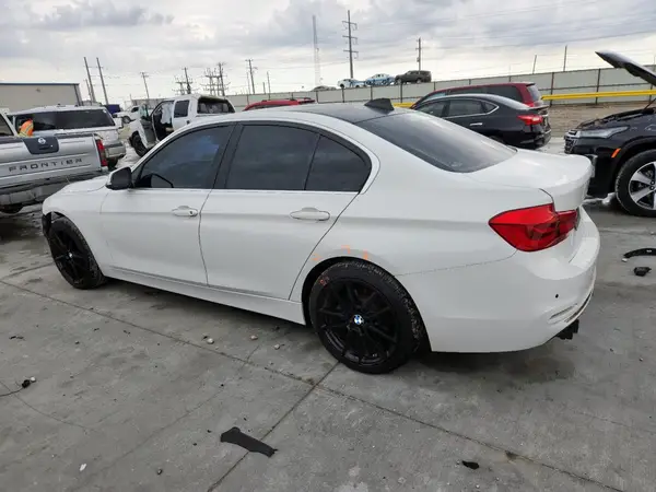 WBA8B9G34HNU52272 2017 BMW 3ER - Image 2