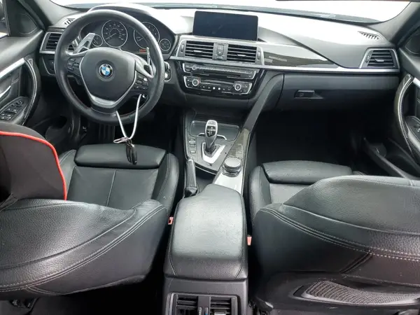 WBA8B9G34HNU53020 2017 BMW 3ER - Image 8
