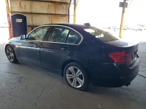 WBA8B9G34HNU53938 2017 BMW 3ER - Image 2