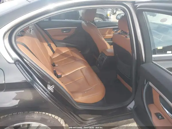 WBA8B9G34HNU56435 2017 BMW 3ER - Image 8