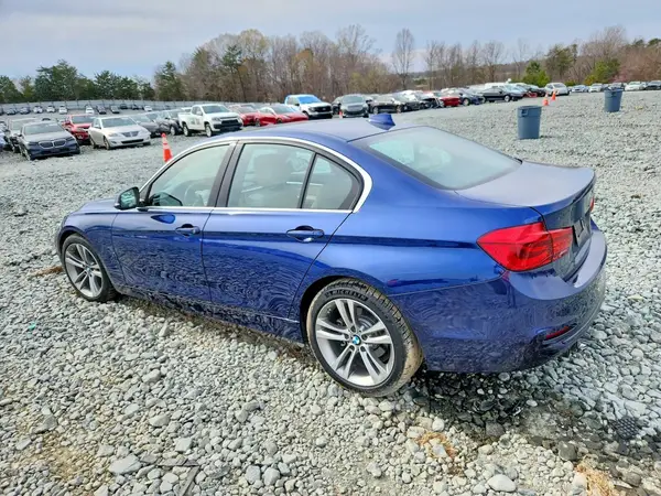 WBA8B9G34HNU56712 2017 BMW 3ER - Image 2