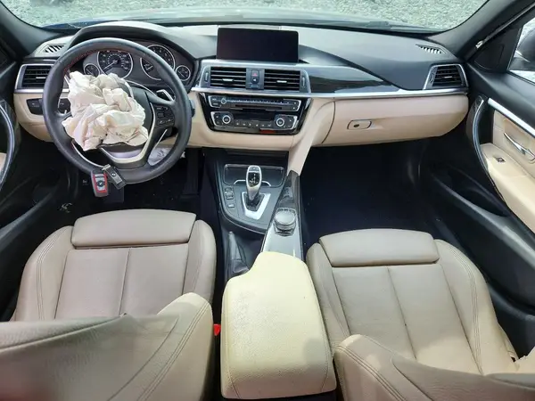 WBA8B9G34HNU56712 2017 BMW 3ER - Image 8