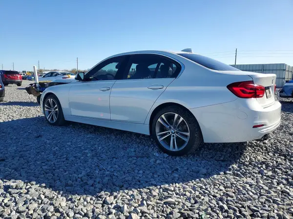 WBA8B9G34HNU56922 2017 BMW 3ER - Image 2