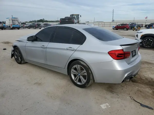WBA8B9G35HNU53236 2017 BMW 3ER - Image 2