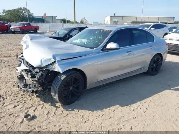WBA8B9G35HNU54645 2017 BMW 3ER - Image 2
