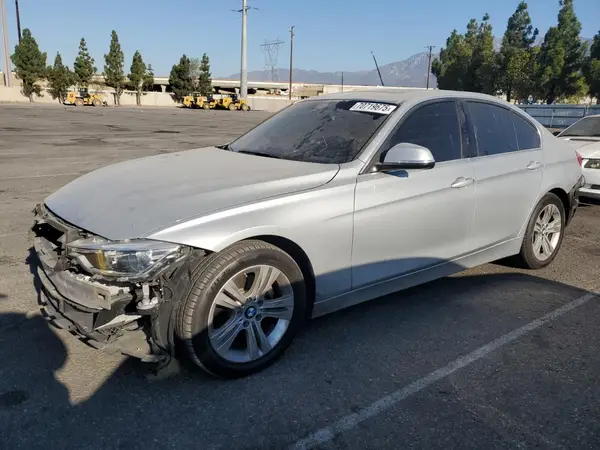 WBA8B9G35HNU56881 2017 BMW 3ER - Image 1