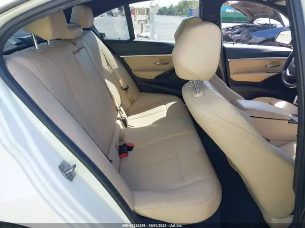 WBA8B9G35HNU57237 2017 BMW 3ER - Image 8