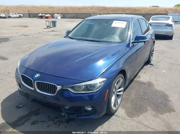 WBA8B9G36HNU52709 2017 BMW 3ER - Image 2