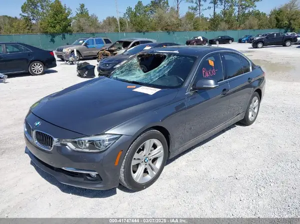 WBA8B9G36HNU53259 2017 BMW 3ER - Image 2