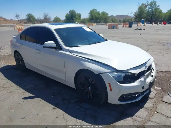 WBA8B9G36HNU53455 2017 BMW 3ER - Image 1