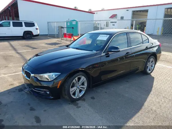 WBA8B9G36HNU54587 2017 BMW 3ER - Image 2