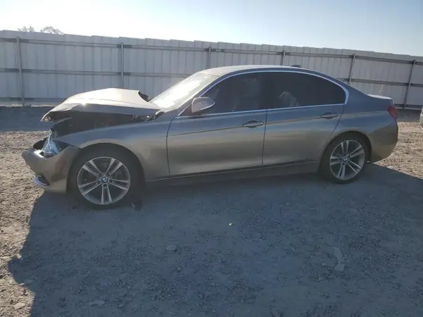 WBA8B9G36HNU56095 2017 BMW 3ER - Image 1