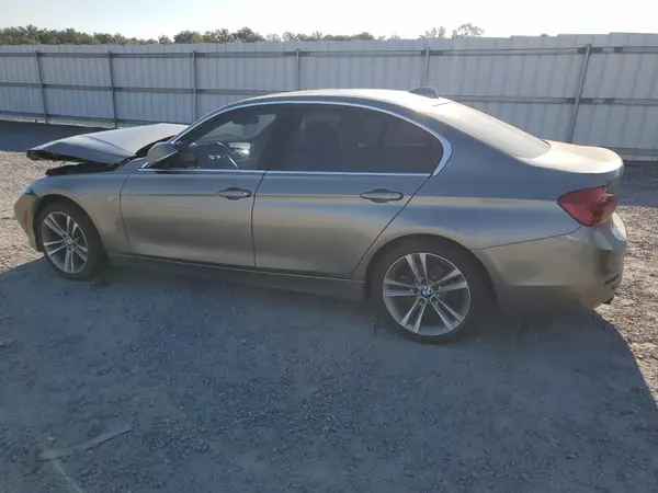 WBA8B9G36HNU56095 2017 BMW 3ER - Image 2