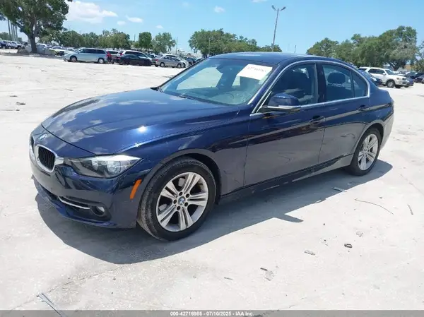 WBA8B9G36HNU56341 2017 BMW 3ER - Image 2