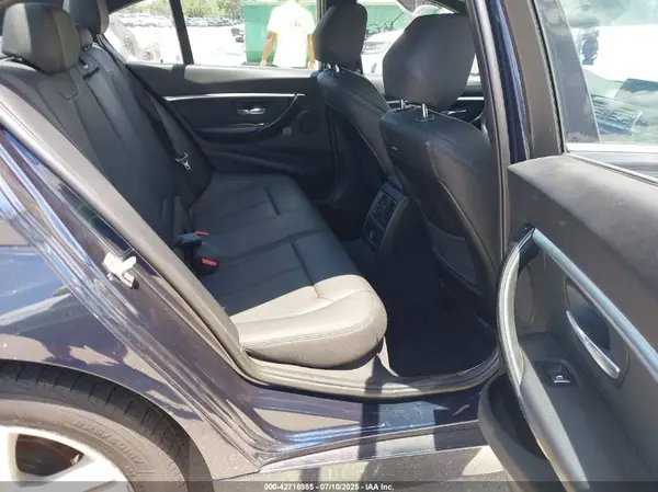 WBA8B9G36HNU56341 2017 BMW 3ER - Image 8