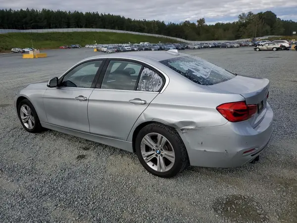 WBA8B9G36HNU56775 2017 BMW 3ER - Image 2