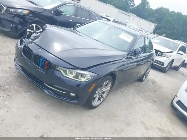 WBA8B9G37HNU52587 2017 BMW 3ER - Image 2