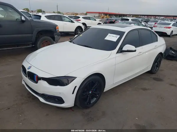 WBA8B9G37HNU52962 2017 BMW 3ER - Image 2