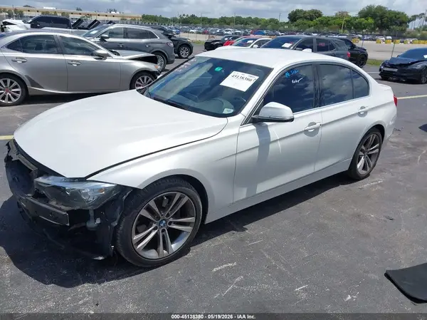 WBA8B9G37HNU53867 2017 BMW 3ER - Image 2