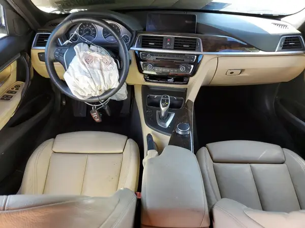 WBA8B9G37HNU54226 2017 BMW 3ER - Image 8