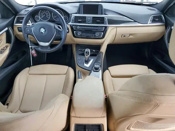 WBA8B9G37HNU54601 2017 BMW 3ER - Image 8