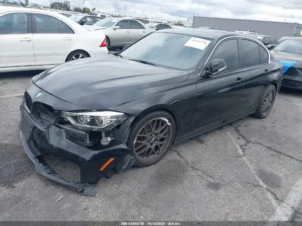 WBA8B9G37HNU55084 2017 BMW 3ER - Image 2