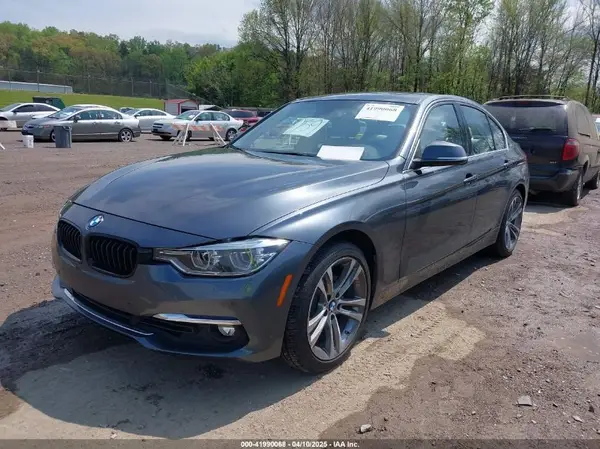 WBA8B9G37HNU55487 2017 BMW 3ER - Image 2