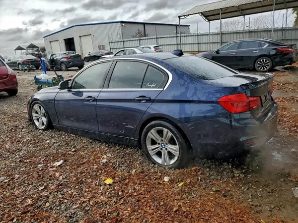 WBA8B9G37HNU55988 2017 BMW 3ER - Image 2
