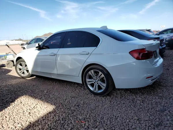 WBA8B9G37HNU56090 2017 BMW 3ER - Image 2